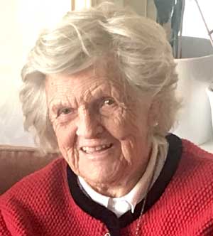 Elsa Sindahl. Hon bor längst ned i A-trappan, och hon är föreningens  andra 100-åring, fyllde 101 nu i april.