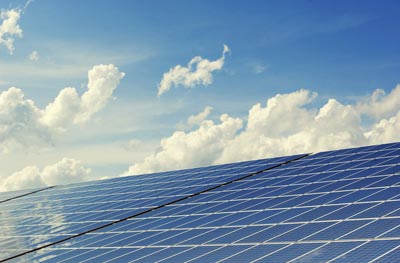 Föreningen har installerat solceller på crka  200 kvadratmeter av av vårt tak. Anläggningen förväntas producera 40 mwh per år.